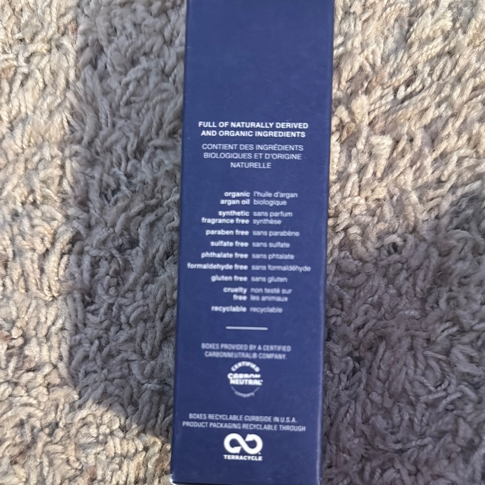JOSIE MARAN Skin Dope Facial in Navy Blue - Picture 3 of 3